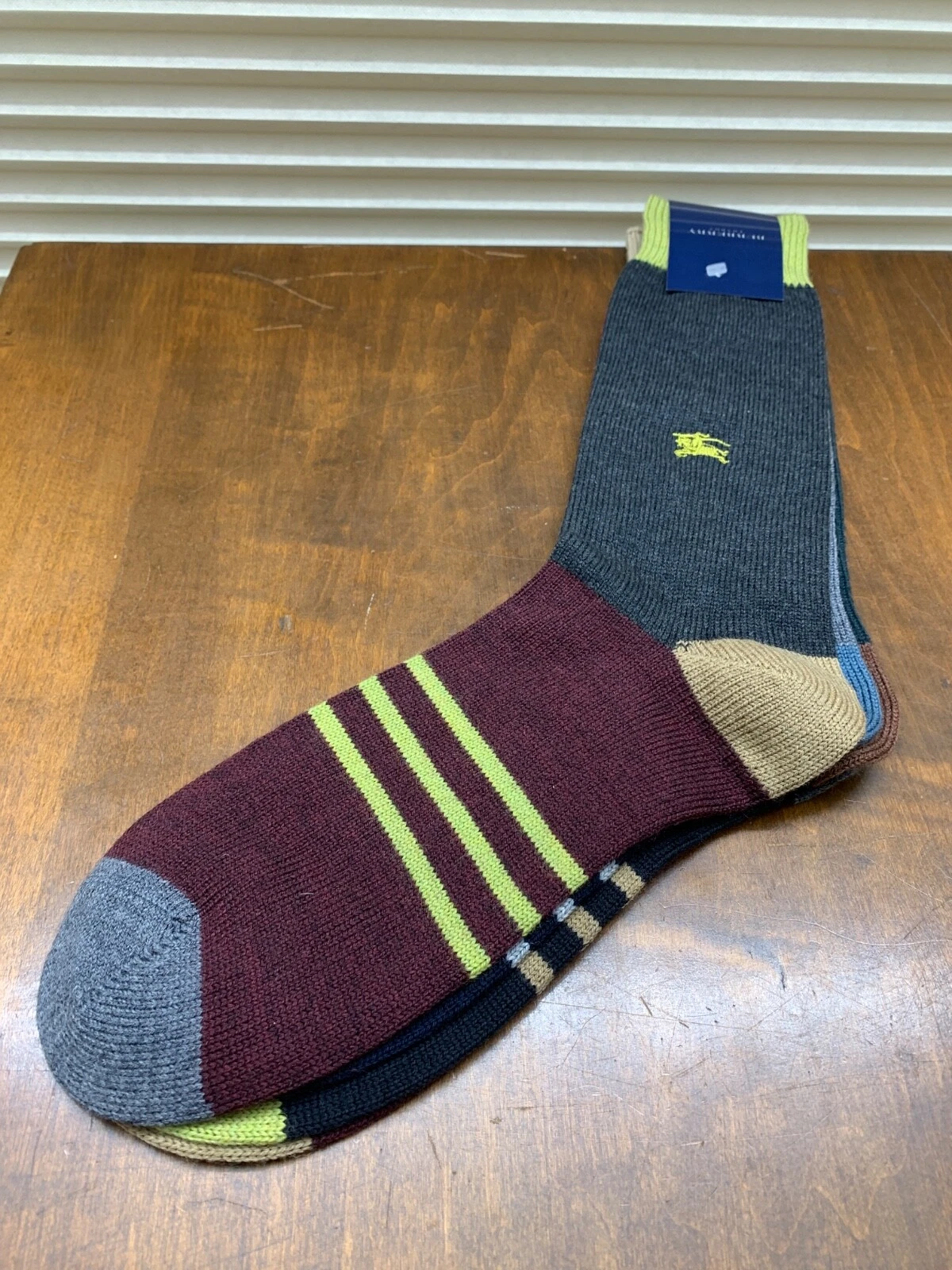 NOS 2 paia di calze Burberry spedizione gratuita!