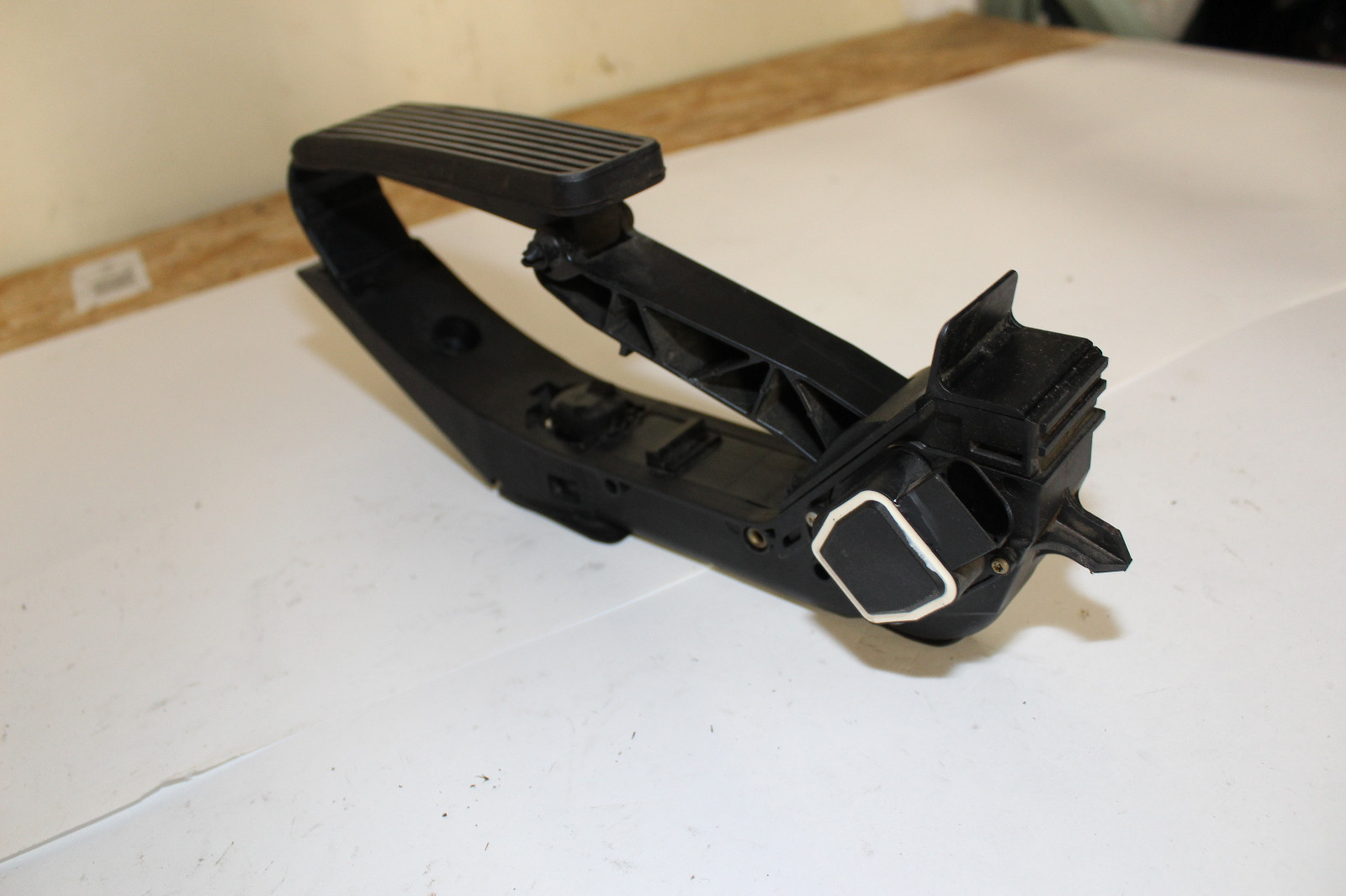 20002006 MERCEDES BENZ S500 W220 GAS ACCELERATOR PEDAL K1833 eBay