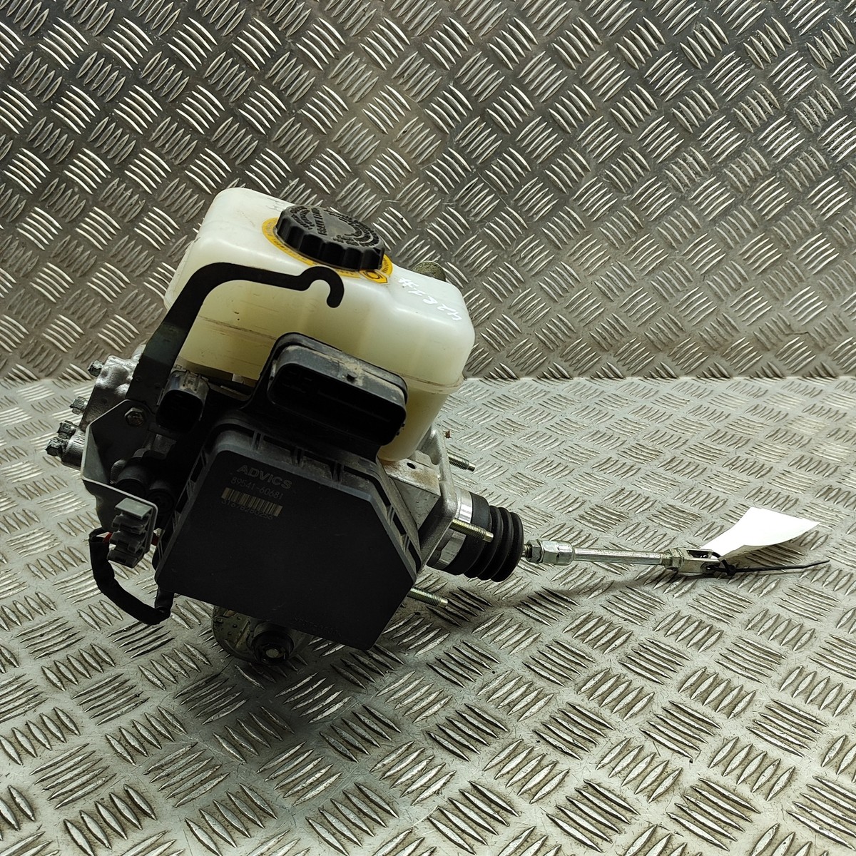 TOYOTA LAND CRUISER J150 Brake Servo Booster 89541-60681 2.8D 2017