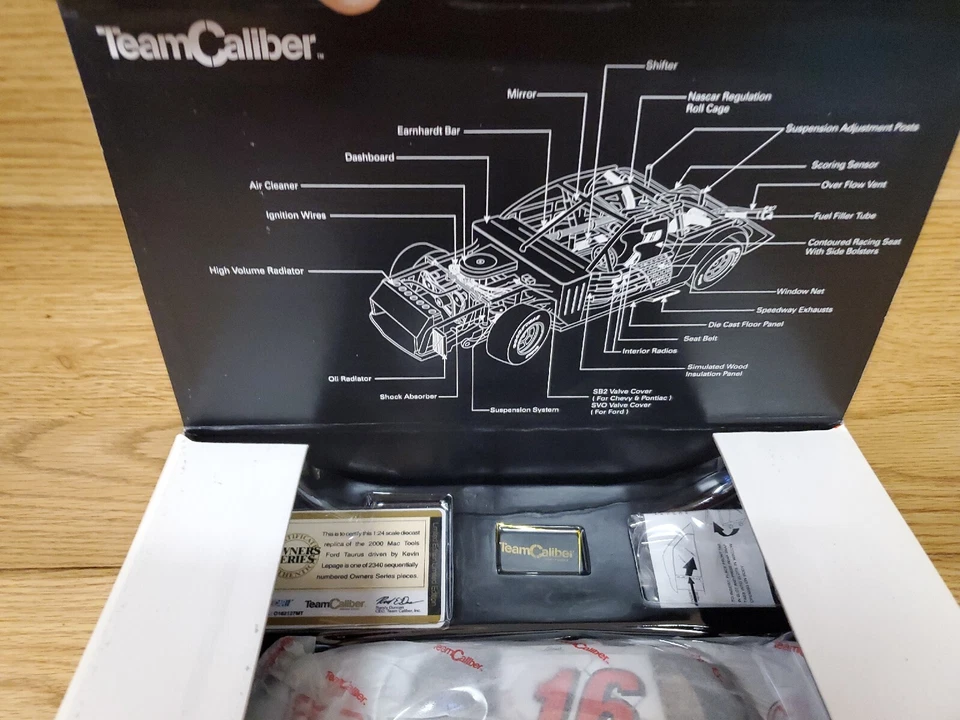 Equipo Calibre 1/24 Kevin LePage #16 Mac Tools 2000 Ford Taurus 1 de 2340 Foto 3 de 4