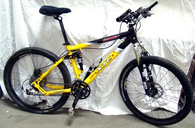 VTT GÉANT NRS XTC 2001 JAUNE/NOIR
