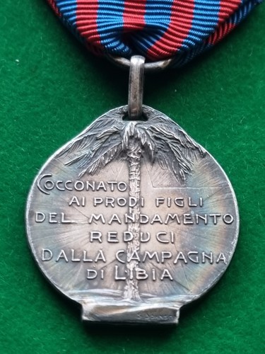 MEDAGLIA ARGENTO ASTI COCCONATO AI PROPRI FIGLI MANDAMENTO REDUCI CAMPAGNA LIBIA - Foto 6 di 23