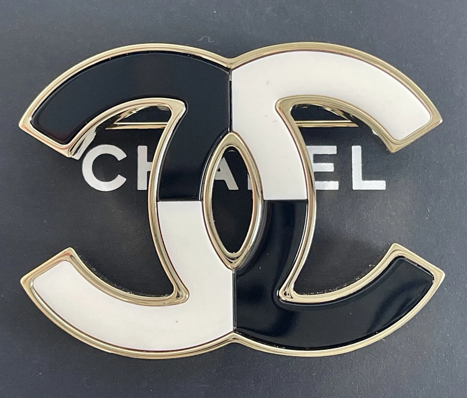 CHANEL CC логотип брошь заколка черный/белое золото новый с Ярлыками 2023 Италии большой размер