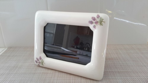 Vintage Ceramic Picture Frame Purple Flower 4.50”X3.00” Photo Inside ROC Taiwan - Picture 10 of 12