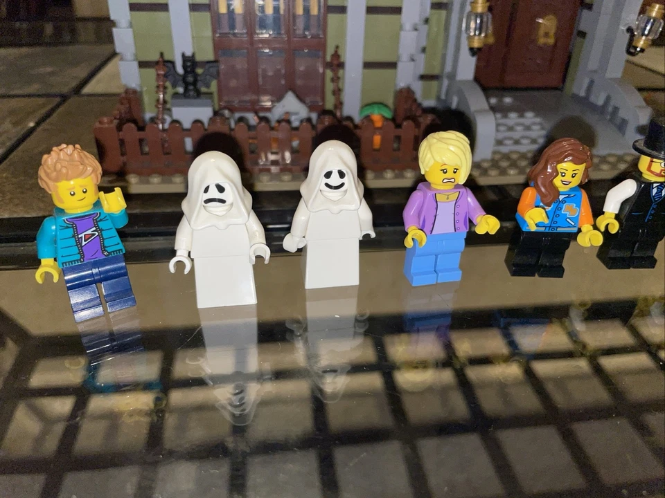 LEGO Creator Expert: Haunted House (10273) Incomplete With All Mini Figures - Image 2 of 4