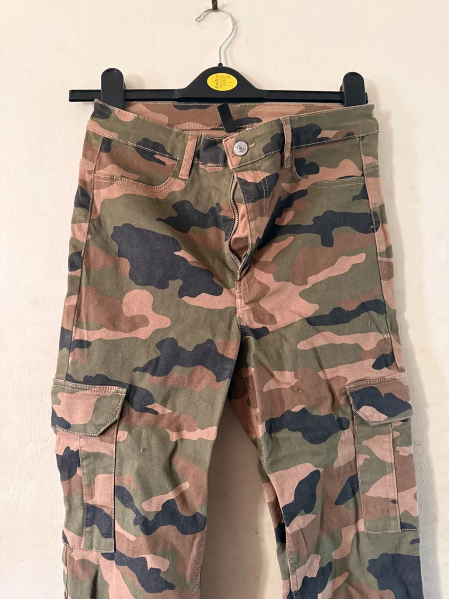 Pantalón cargo s12 H&M camuflaje ligeramente usado