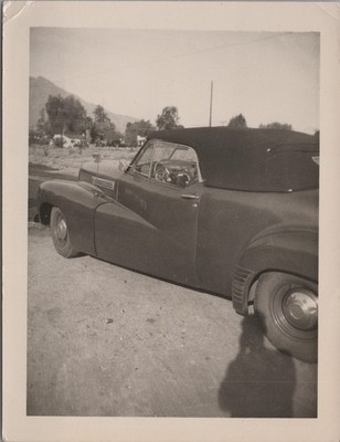 Classic Car Gorgeous Lines VINTAGE PHOTO ORIGINAL Automobile 1940s