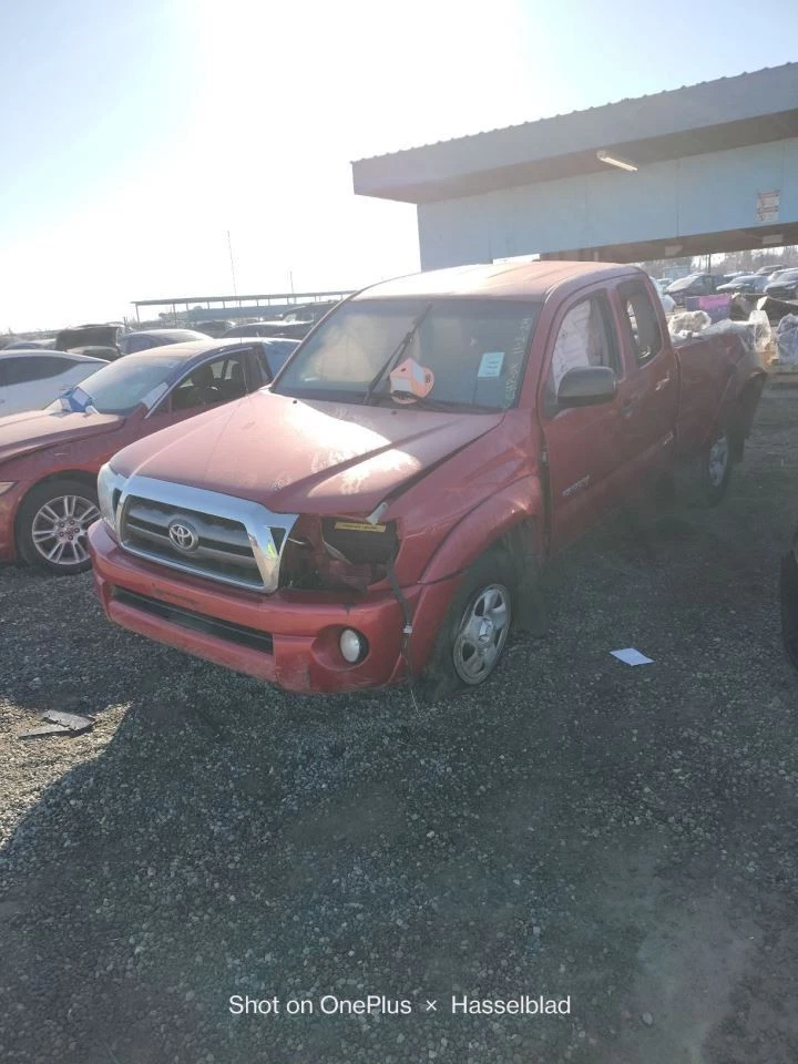 GRY RIGHT FRONT DOOR TRIM PANEL 2006 TOYOTA TACOMA Foto 3 de 4