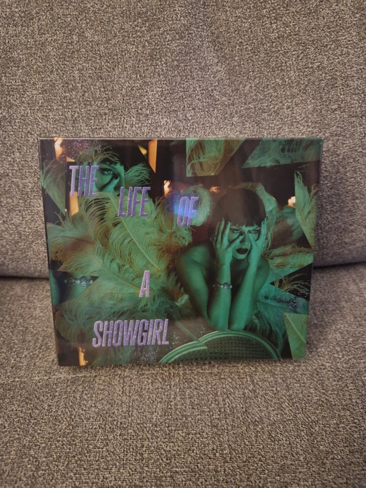 Taylor Swift - The Life of a Showgirl: It's Rapturous Edition Limited Deluxe CD - Bild 2 von 4