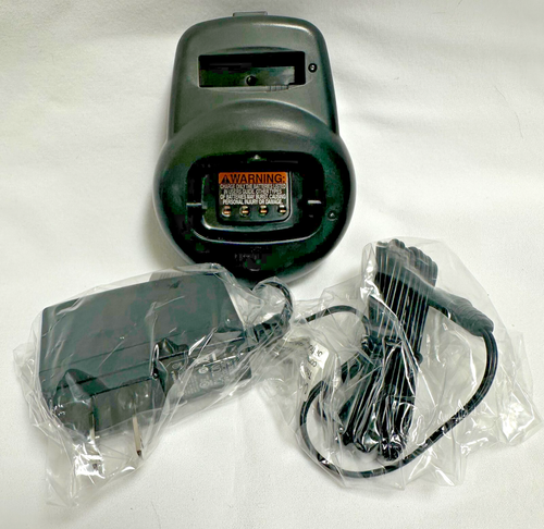 Motorola HCTN4001A CLS Radio Charger and Power Cord For CLS1110