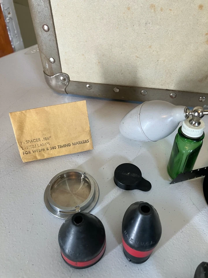 Винтажная высокоскоростная камера Wollensak Fastax 16 мм WF3 с объективом как есть непроверенная - Изображение 2 из 4