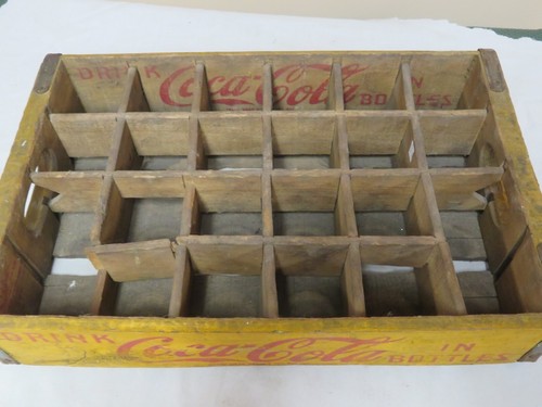 COCA COLA 24 BOTTLE WOOD CRATE HAS $1.00 SOO ON THE SIDE - Picture 3 of 12
