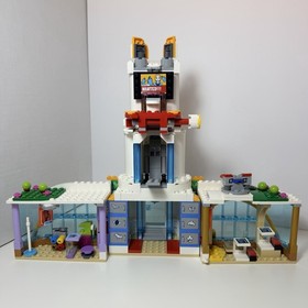 LEGO DC Super Hero Girls Set Bundle 41232 + 41235 High School & Dorm Room