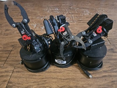 Pitsco SAM Synergistic Automated Manipulator Robotic Arm Lot of 3 HiTec STEM
