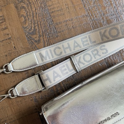 MICHAEL Kors JET SET ITEM LG ZA WALLET XBODY Silver | eBay