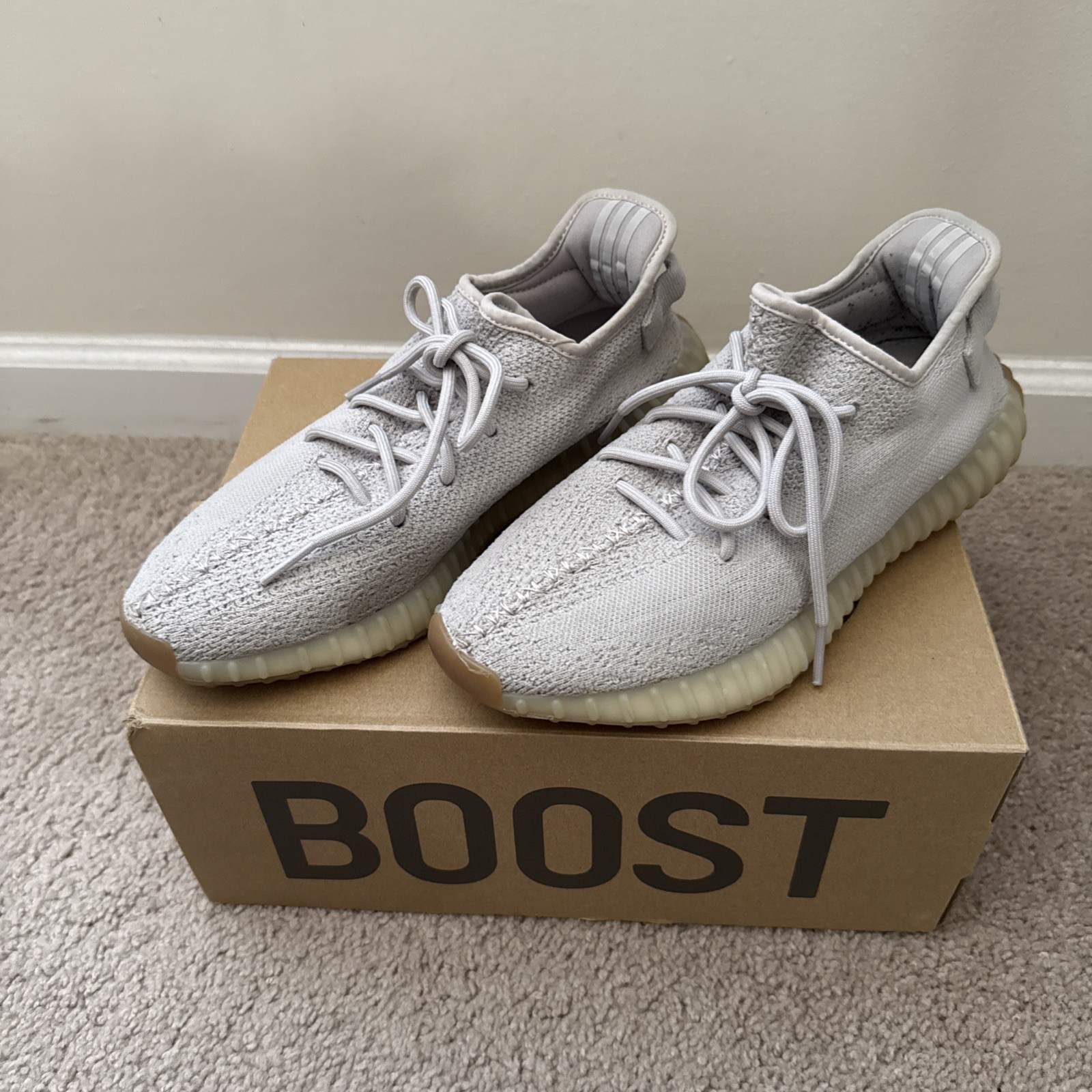 Yeezy Boost 350 V2 Low Men's Sesame, Size US 9.5, F99710