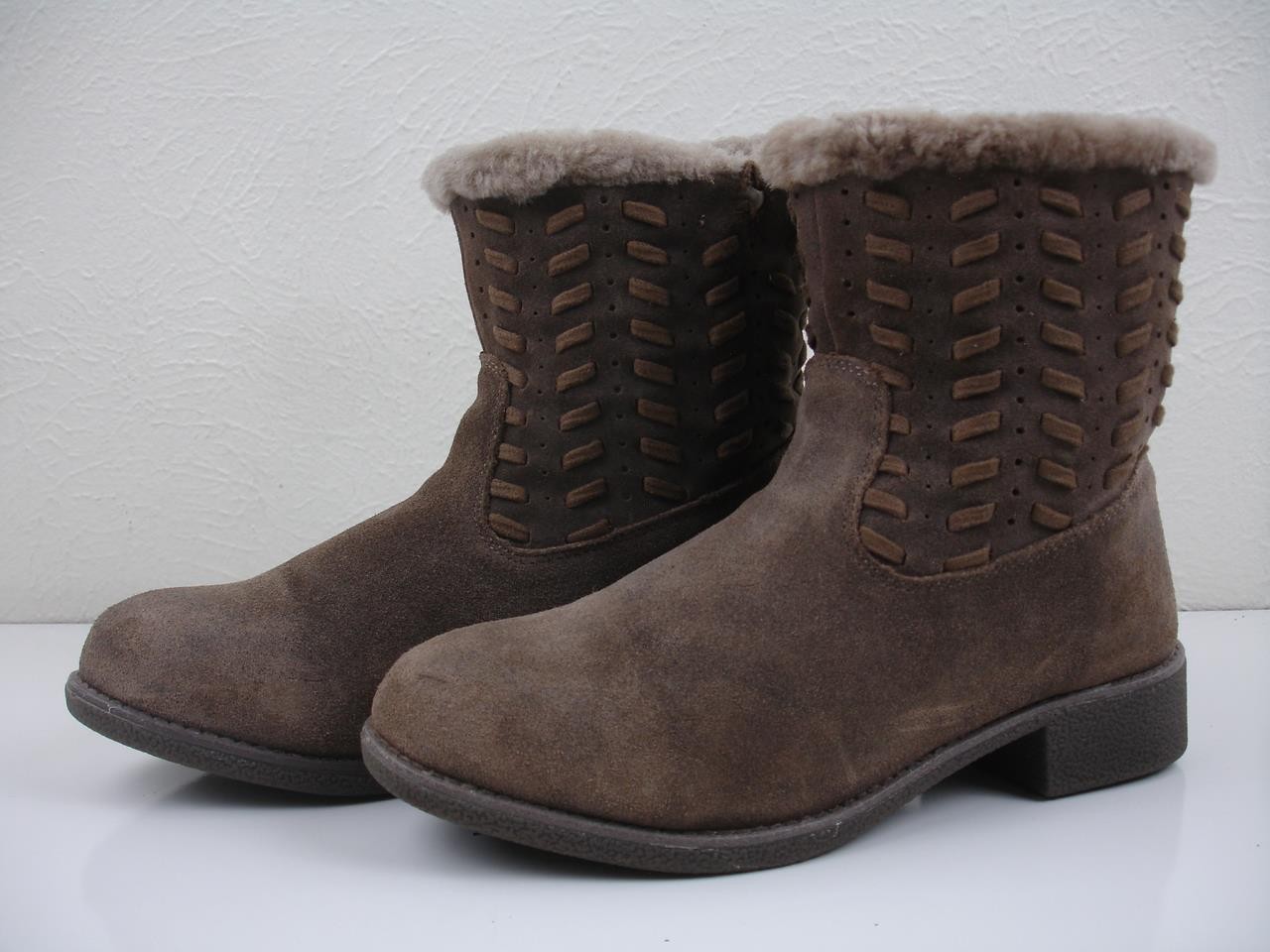 Women's 7.5 M Abeo Bristol Brown Sheepskin Shearling Fur Ankle Boots Winter Snow