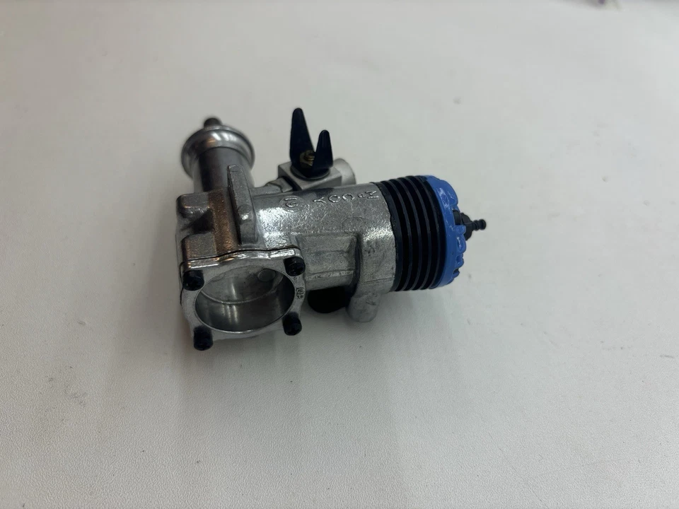 McCoy .19 Blue Head Model airplane Engine Remote Control RC M10 - Image 2 of 4