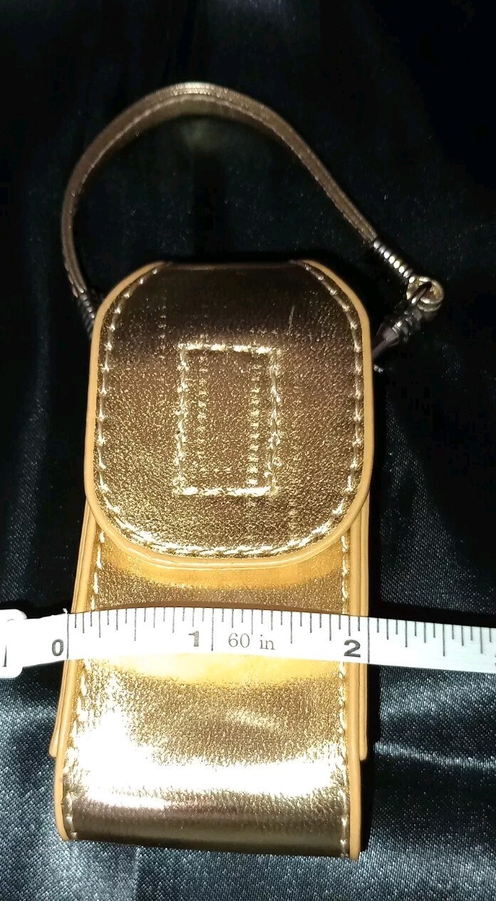 Picture 4 of 24