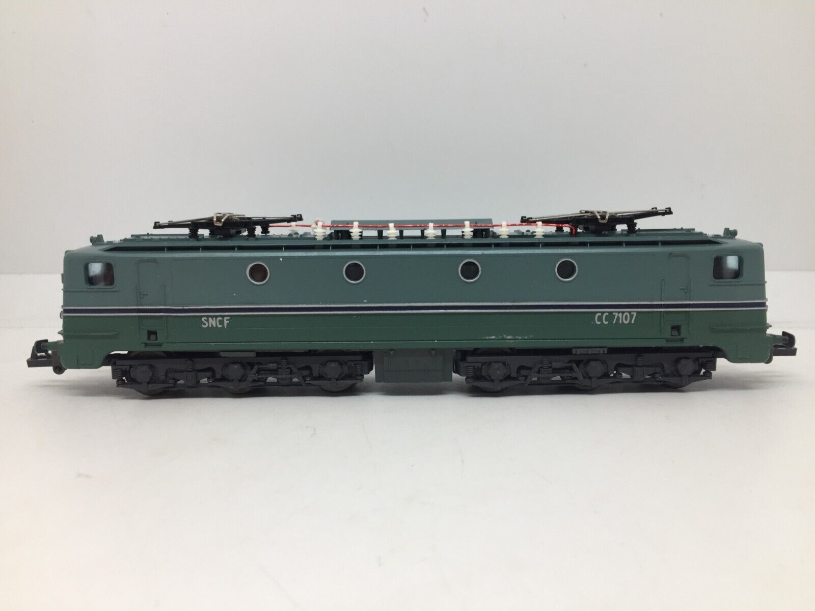 Locomotive électrique HO Lima – Ae 3/6 N°10683 – Verte Avec éclairage – Occasion