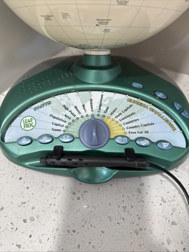 LEAP FROG INTERACTIVE TALKING SMART GLOBE EXPLORER EUREKA CHALLENGE TESTED WORKS - Image 2 of 4