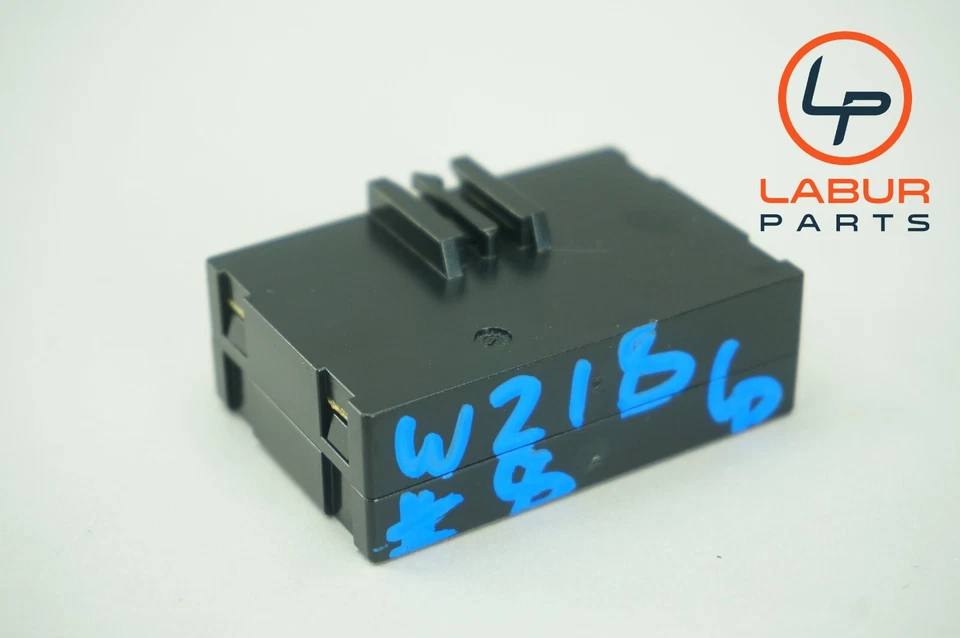 Модуль управления камерой помощи при парковке заднего вида Mercedes CLS E-класса W212 10-18 K164 - Изображение 4 из 4