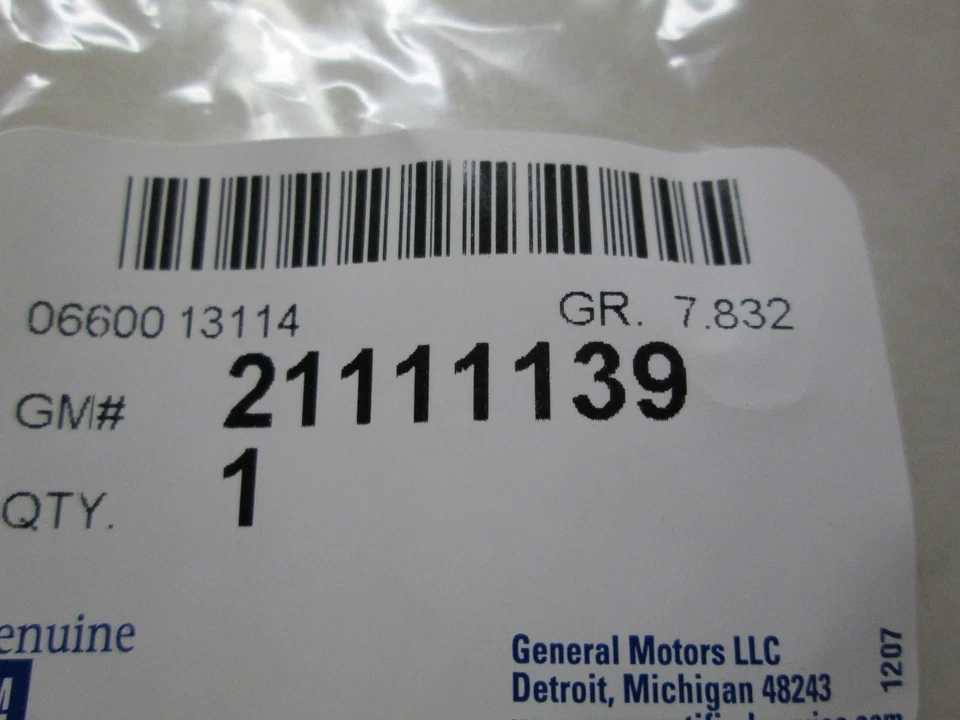 1991-1999 SATURN SL1 SL2 ПЕРЕДНИЙ БАМПЕР ЭМБЛЕМА 21111139 - Изображение 2 из 2