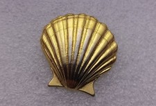 ED324 pin's armée Arsenal Metz coquillage ST Jacques Compostelle Arthus Bertrand