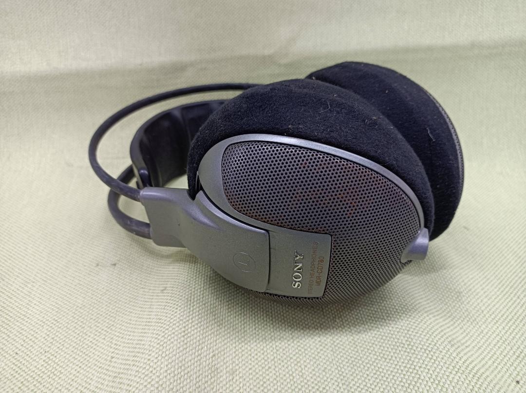 Sony MDR-CD780 Over-Ear Stereo Headphones Japan Model Working Body Only Used