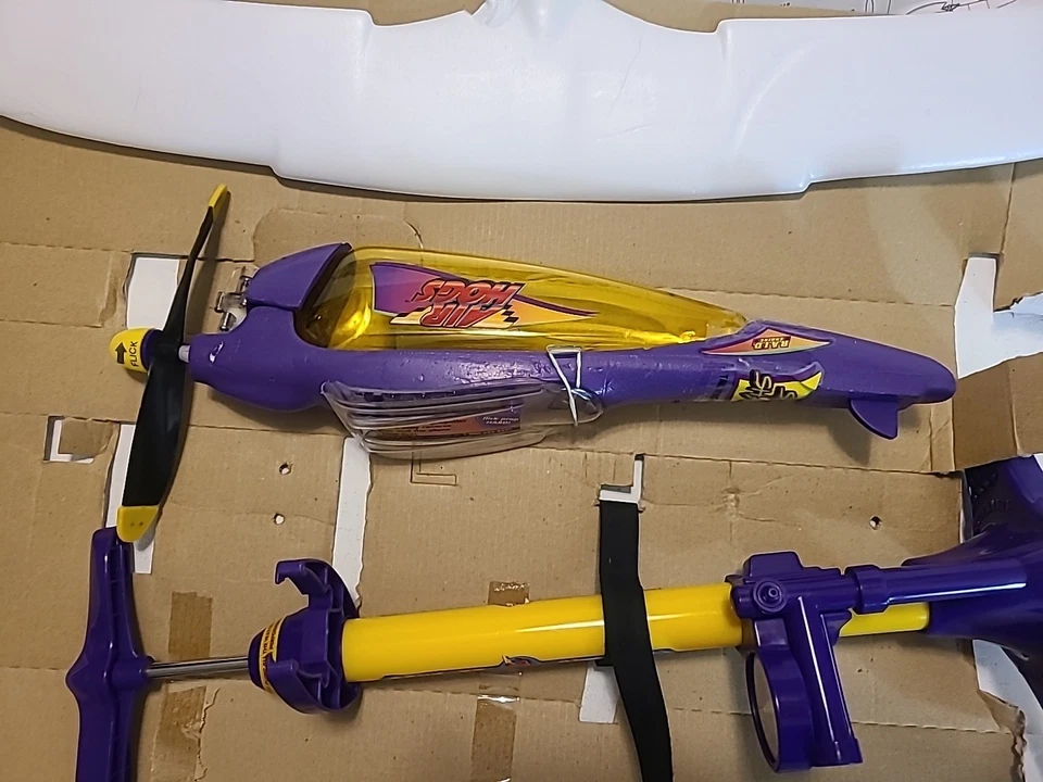 1998 Air Hogs Air Pressure Engines SKY SHARK Plane Spin Master Tested - Image 4 of 4