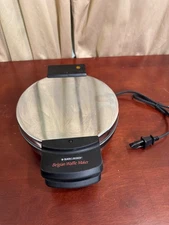 BLACK + DECKER STAINLESS STEEL ELECTRIC BELGIAN WAFFLE MAKER WBM500 Never used!