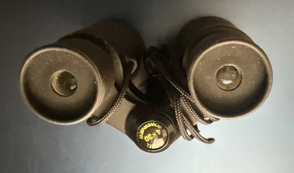 Bushnell Compact Insta Focus Binoculars 4x30PowerviewOriginal CaseWith BeltClip - Image 4 of 4