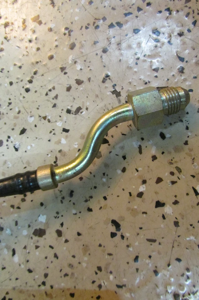 Maserati 3200 GT, Fuel Return Line, New, P/N 389200124 - Image 4 of 4