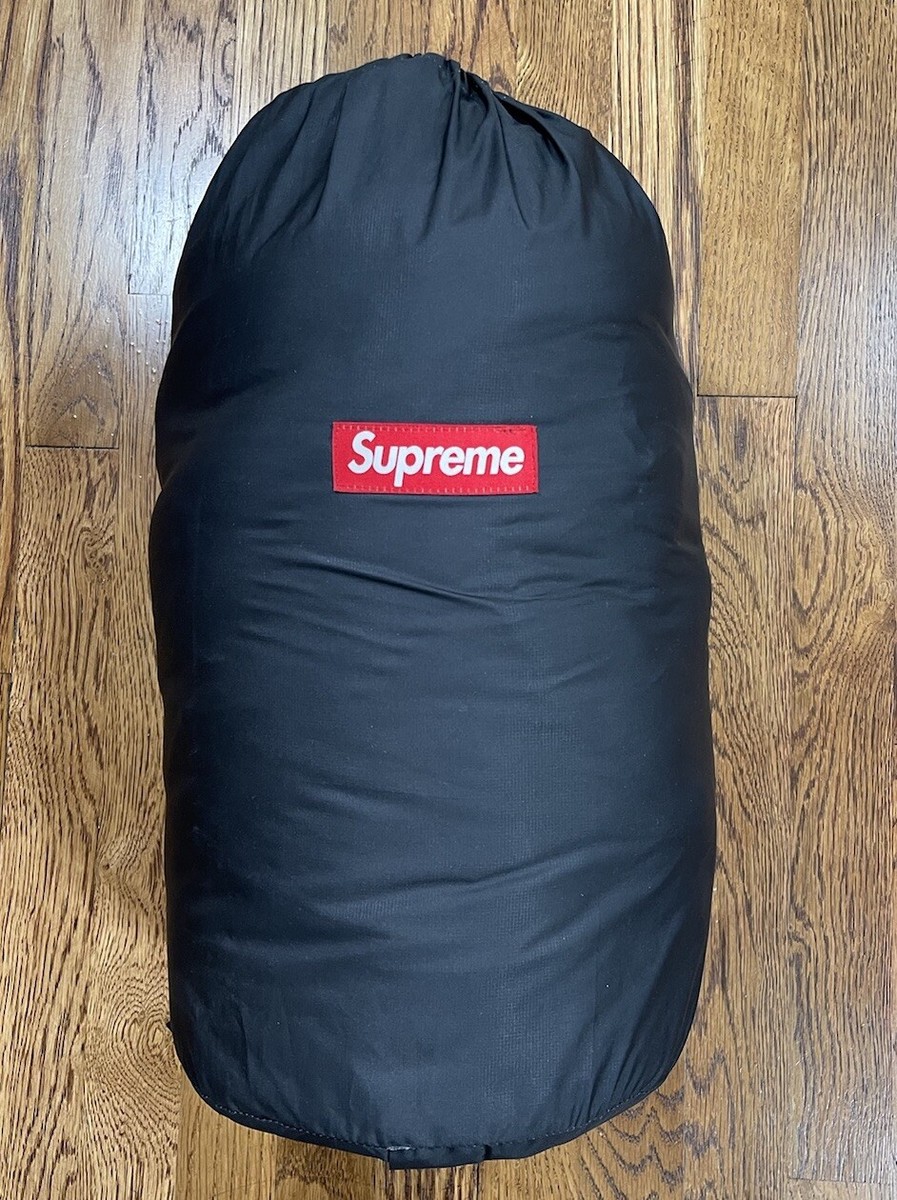 Supreme The North Face S Logo Dolomite 3S-20 Sleeping Bag Supreme The North Face S Logo Dolomite 3S-20 Sleeping Bag