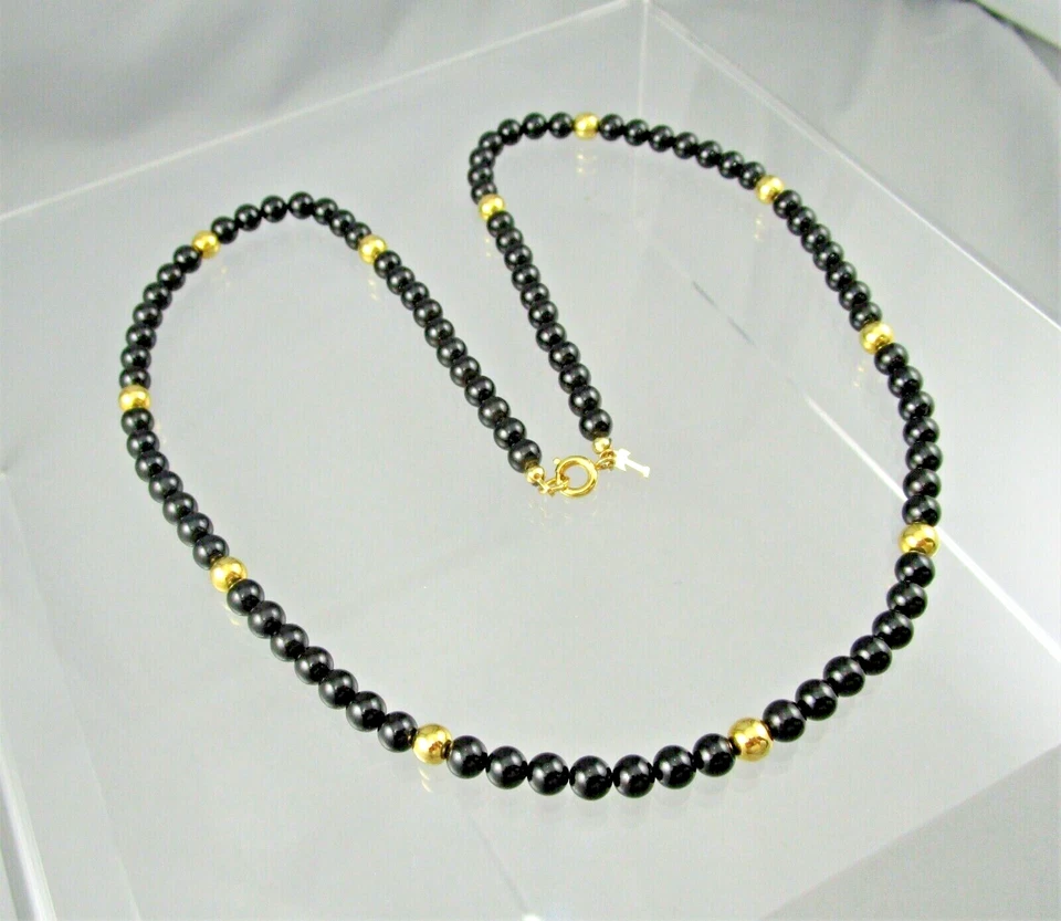 COLLANA FIRMATA TRIFARI PERLE LUCITE NERA ANNI '80 BIGIOTTERIA AMERICANA VINTAGE - Immagine 2 di 3