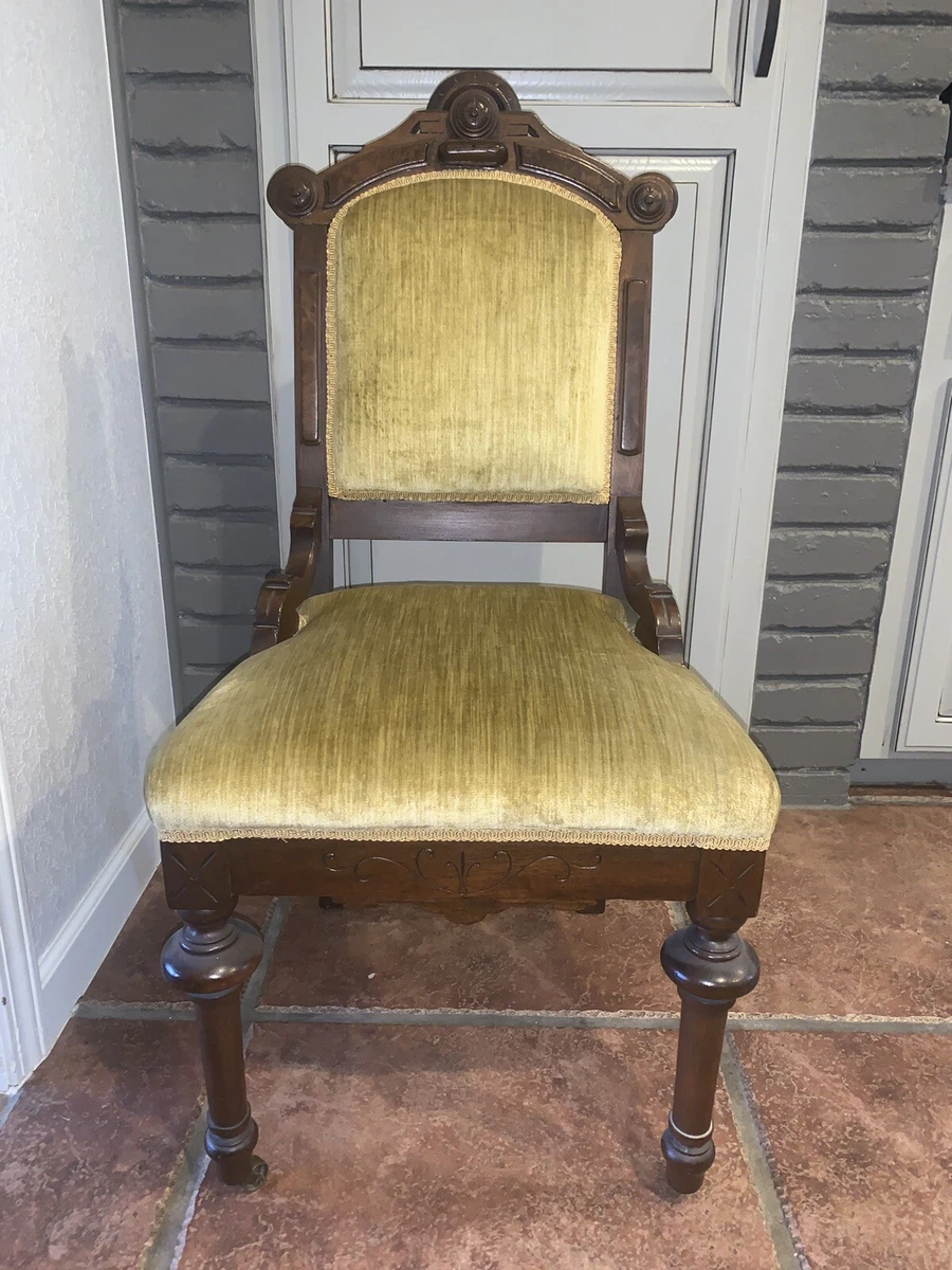 Gorgeous Original Victorian Antique Eastlake chair Green Excellent Condition