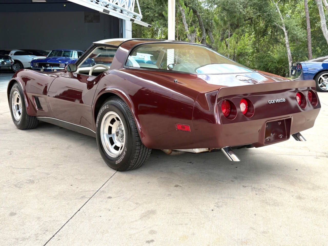 1980 Maroon Chevrolet Corvette   | C3 Corvette Photo 9
