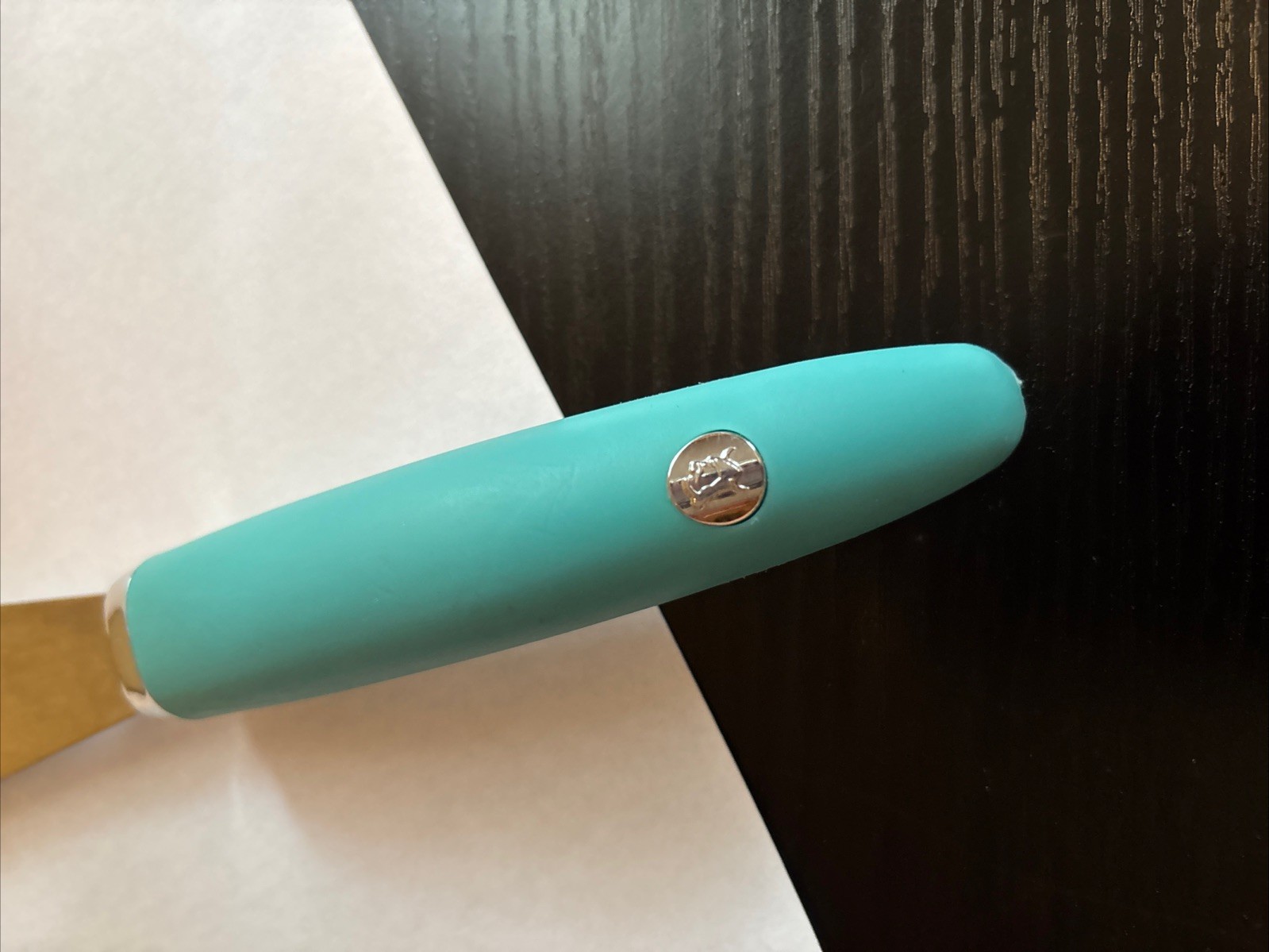 Nordic Ware Stainless Steel Serrated 15" knife Round Tip Teal Handle Bread/Cake