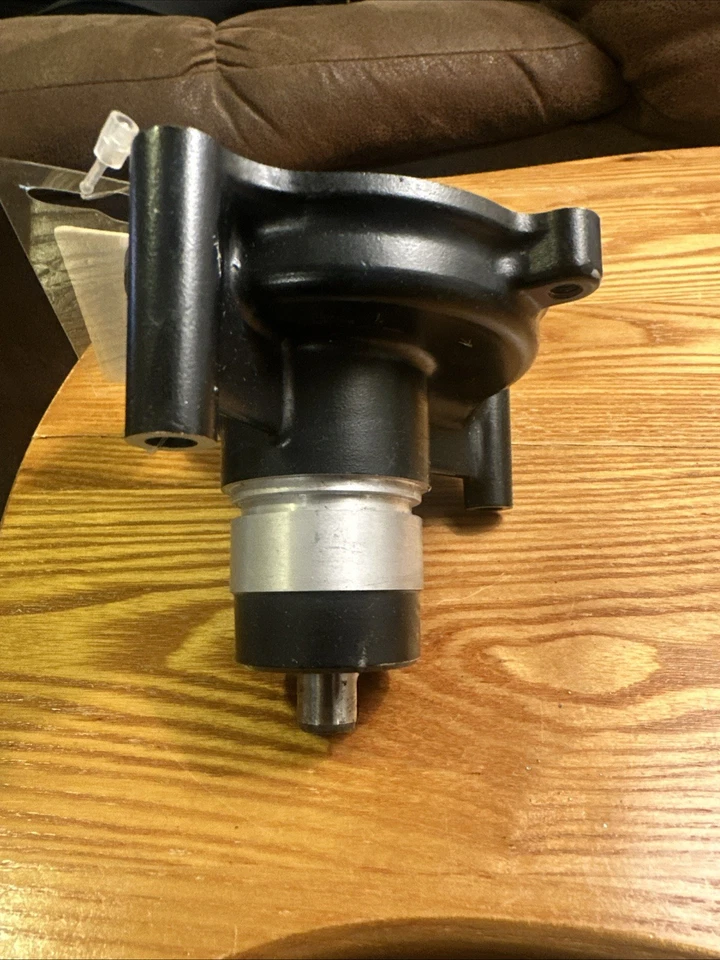 Water Pump Assy 19200-MB0-771 1983 MAGNA VF750C NEW OLD STOCK - Изображение 2 из 2