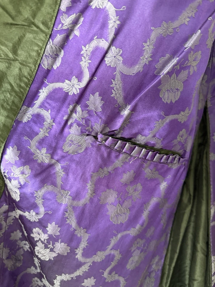 Vintage  Edwardian Silk and Velvet Opera Cloak Coat Purple Lining - Image 4 of 4