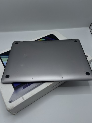 Apple MacBook Pro Retina 15" 6-Core i7 + TouchBar 16 GB RAM (READ DESCRIPTION) - Picture 10 of 19