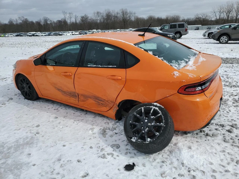 Parasol izquierdo usado se adapta a: Dodge Dart 2014 con iluminación izquierda grado A Foto 2 de 4