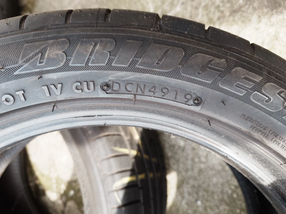 Satz Sommerreifen Bridgestone Potenza RE050A 175/55 R15 77V DOT4919 - Bild 4 von 4
