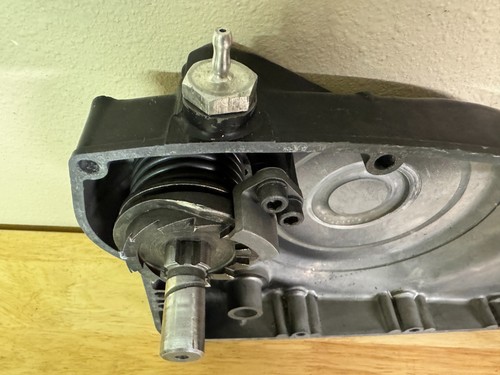 Vintage Husqvarna 1972-74 CR/WR OEM Clutch Cover w/ Kick Stater Shaft - Used - Picture 11 of 18