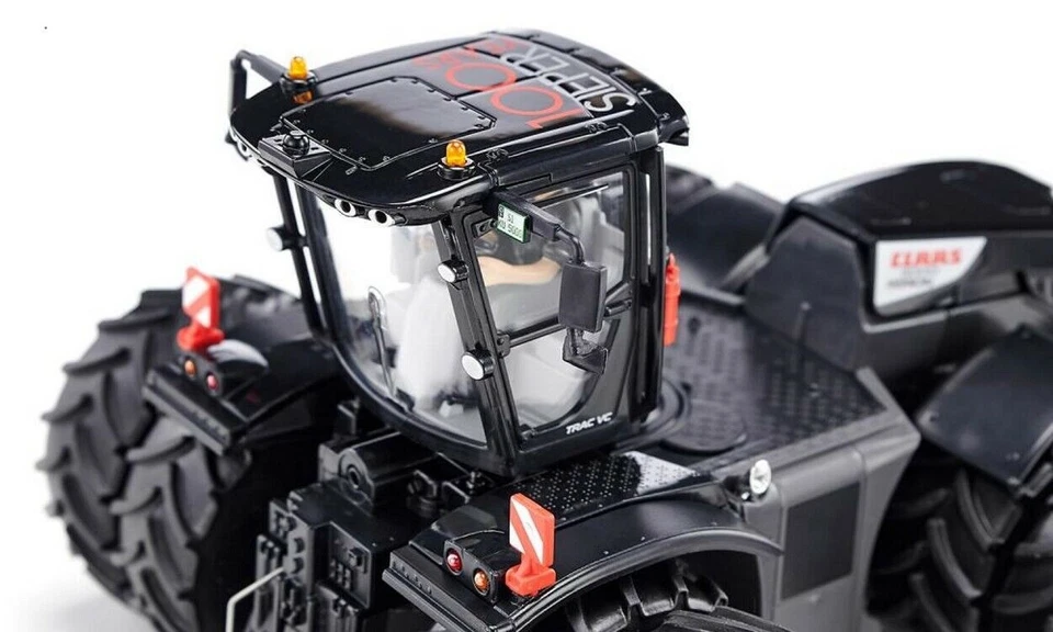 Siku 6799 Claas Xerion 5000 Black With Dual Tires Scale 1 1:32 New OVP - Image 4 of 4