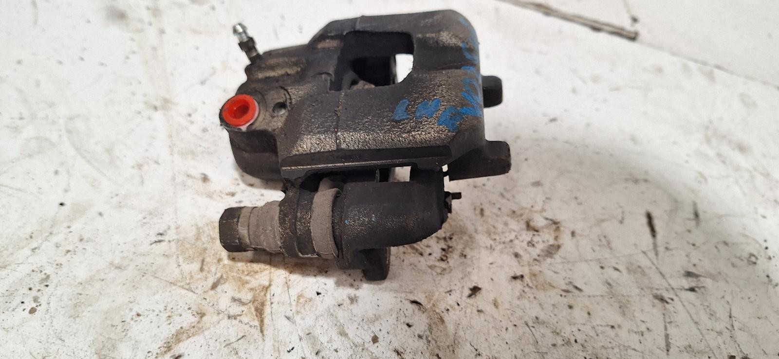 2009 Toyota Prius Left Rear Caliper NHW20 07/2004-04/2009 image 3