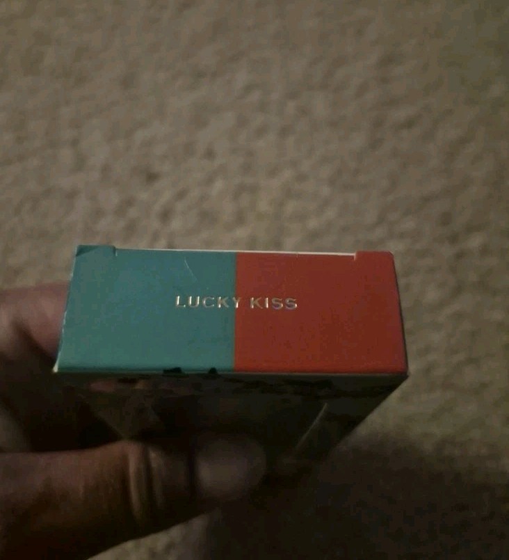 MAKEUP REVOLUTION POISON IVY LIP KIT LUCKY KISS