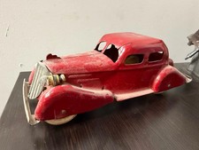 Vintage Wyandotte/Marx Pressed Tin Wind-Up Sedan(NO WIND UP MECHANICS OR LIGHTS)