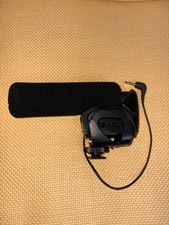 R DE VideoMic Pro On-Camera Shotgun Microphone