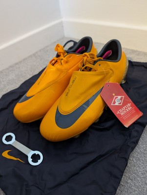 mercure football boots